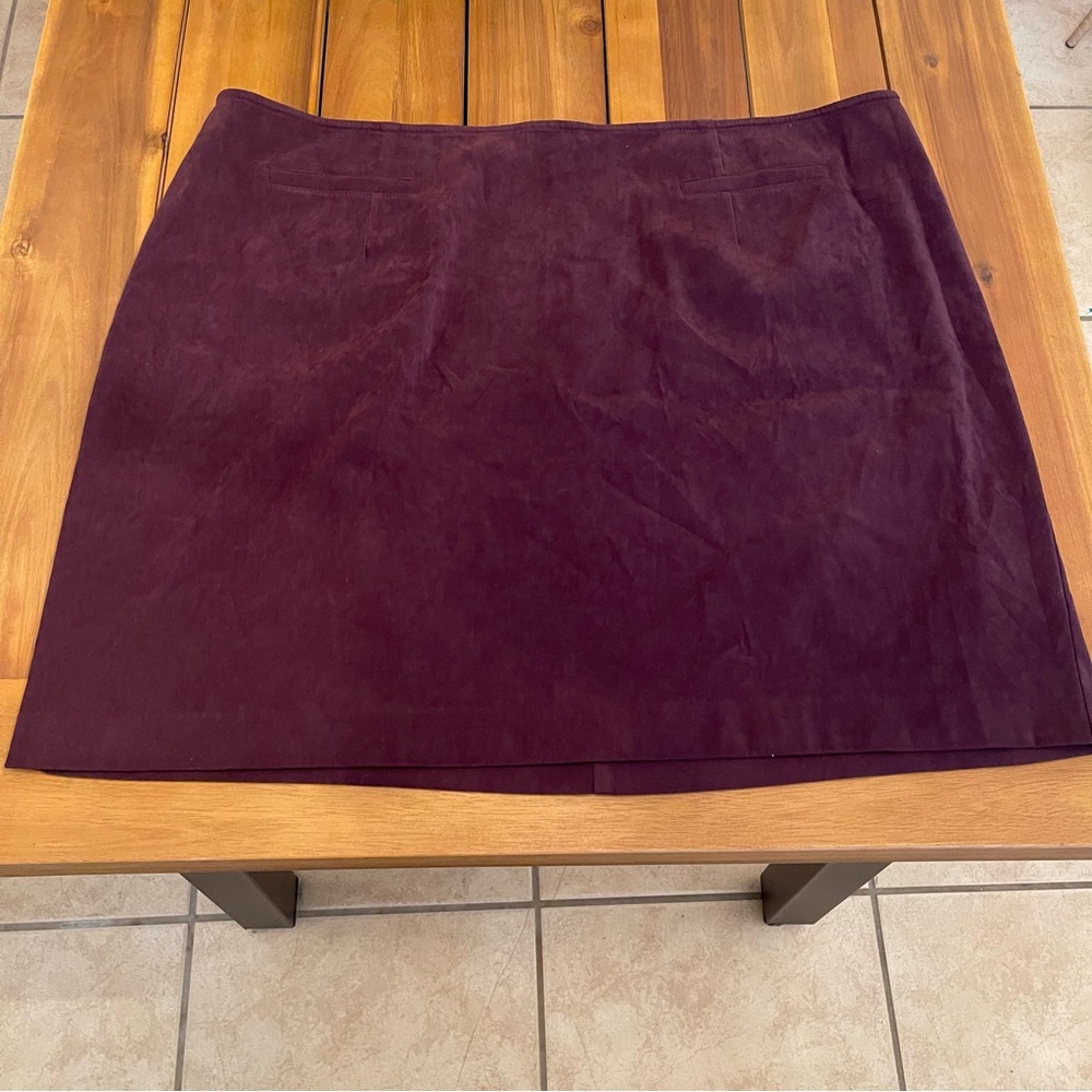 Venezia Jeans Elegant Purple Mini Faux Suede Skirt